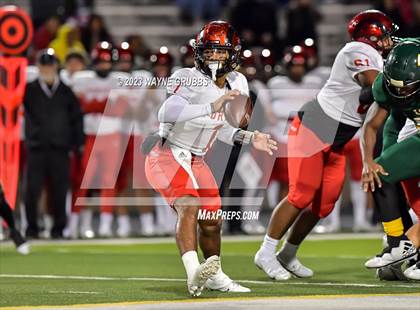 Thumbnail 2 in Longview vs. Porter (UIL 5A Bi-District) photogallery.