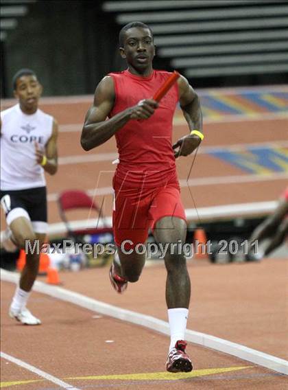 Thumbnail 1 in Run For The Dream California Indoor Invitational (Boys Track Events) photogallery.