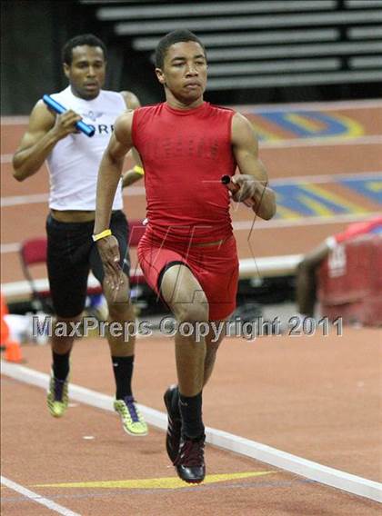 Thumbnail 3 in Run For The Dream California Indoor Invitational (Boys Track Events) photogallery.