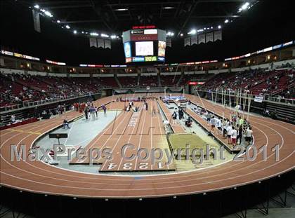 Thumbnail 3 in Run For The Dream California Indoor Invitational (Boys Track Events) photogallery.