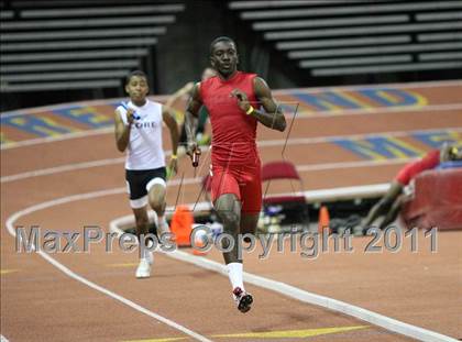 Thumbnail 3 in Run For The Dream California Indoor Invitational (Boys Track Events) photogallery.