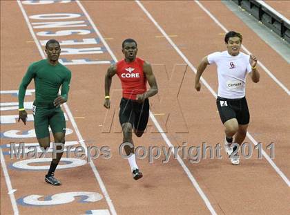 Thumbnail 2 in Run For The Dream California Indoor Invitational (Boys Track Events) photogallery.