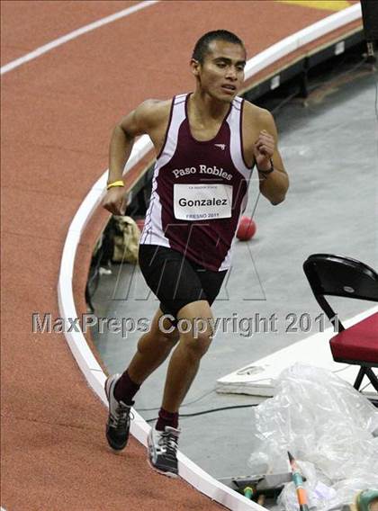 Thumbnail 2 in Run For The Dream California Indoor Invitational (Boys Track Events) photogallery.
