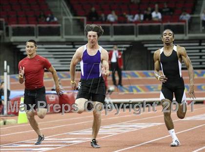 Thumbnail 1 in Run For The Dream California Indoor Invitational (Boys Track Events) photogallery.