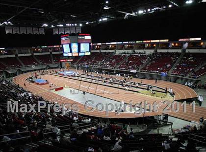 Thumbnail 1 in Run For The Dream California Indoor Invitational (Boys Track Events) photogallery.