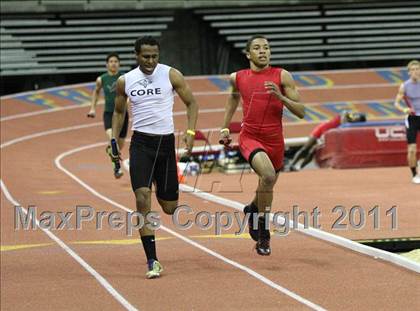 Thumbnail 3 in Run For The Dream California Indoor Invitational (Boys Track Events) photogallery.