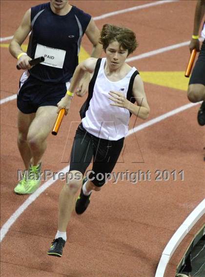 Thumbnail 3 in Run For The Dream California Indoor Invitational (Boys Track Events) photogallery.