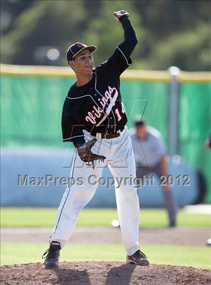 Thumbnail 3 in Head-Royce vs. Valley Christian (CIF NCS D5 Final) photogallery.