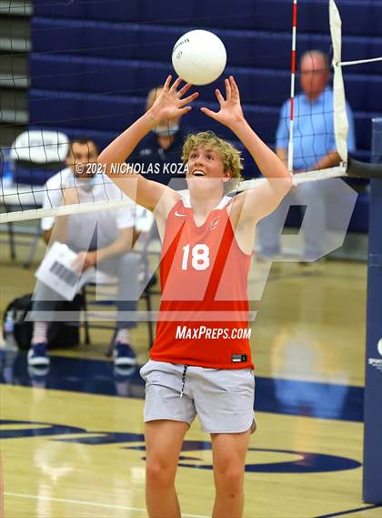 Thumbnail 2 in Redondo Union vs. Loyola (CIF SS D1 Playoffs) photogallery.