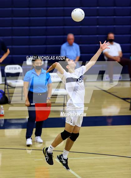 Thumbnail 3 in Redondo Union vs. Loyola (CIF SS D1 Playoffs) photogallery.