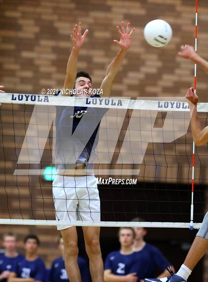 Thumbnail 2 in Redondo Union vs. Loyola (CIF SS D1 Playoffs) photogallery.