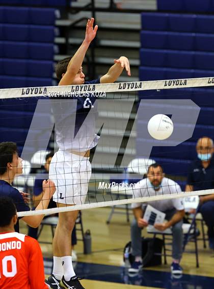 Thumbnail 1 in Redondo Union vs. Loyola (CIF SS D1 Playoffs) photogallery.