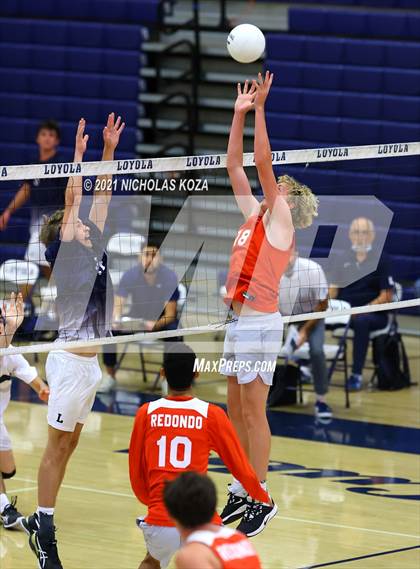 Thumbnail 2 in Redondo Union vs. Loyola (CIF SS D1 Playoffs) photogallery.