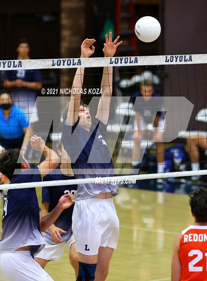Thumbnail 2 in Redondo Union vs. Loyola (CIF SS D1 Playoffs) photogallery.