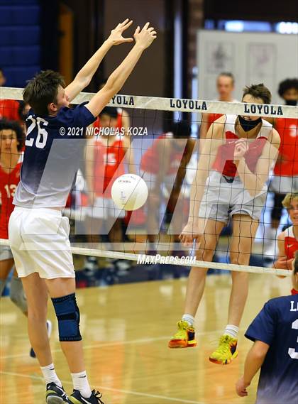 Thumbnail 3 in Redondo Union vs. Loyola (CIF SS D1 Playoffs) photogallery.