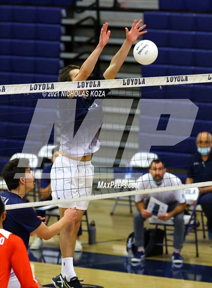 Thumbnail 3 in Redondo Union vs. Loyola (CIF SS D1 Playoffs) photogallery.
