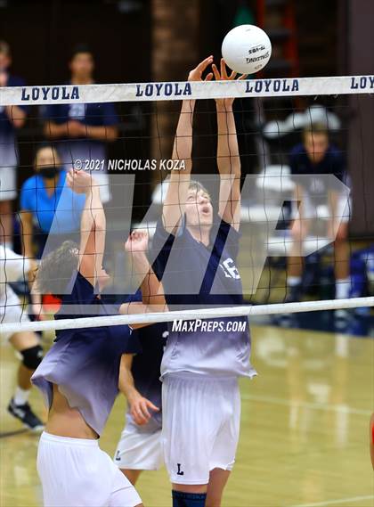 Thumbnail 1 in Redondo Union vs. Loyola (CIF SS D1 Playoffs) photogallery.