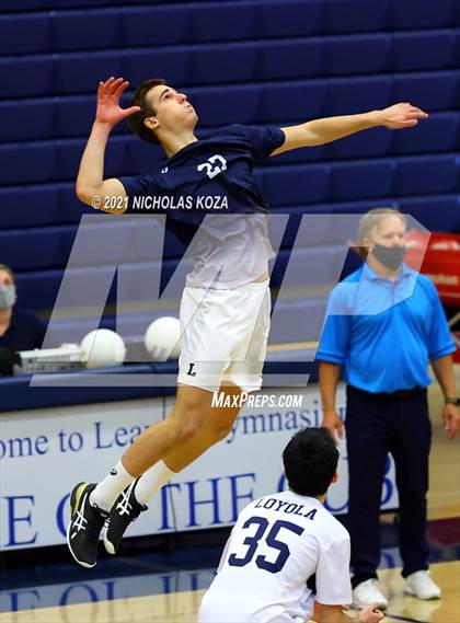 Thumbnail 3 in Redondo Union vs. Loyola (CIF SS D1 Playoffs) photogallery.