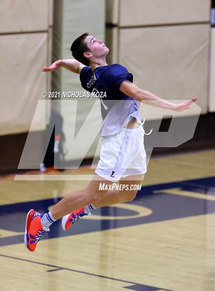 Thumbnail 3 in Redondo Union vs. Loyola (CIF SS D1 Playoffs) photogallery.