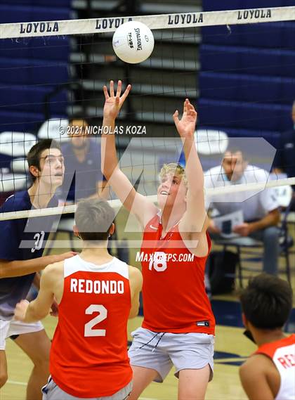 Thumbnail 3 in Redondo Union vs. Loyola (CIF SS D1 Playoffs) photogallery.