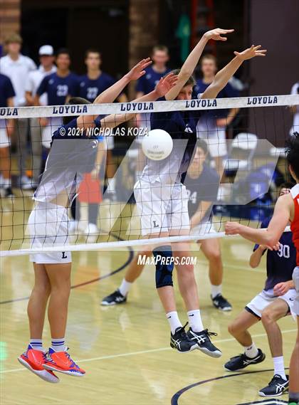 Thumbnail 2 in Redondo Union vs. Loyola (CIF SS D1 Playoffs) photogallery.