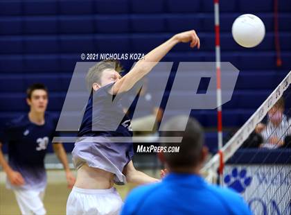 Thumbnail 3 in Redondo Union vs. Loyola (CIF SS D1 Playoffs) photogallery.