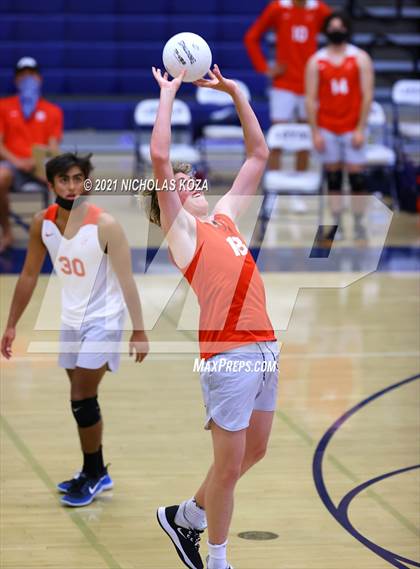 Thumbnail 2 in Redondo Union vs. Loyola (CIF SS D1 Playoffs) photogallery.
