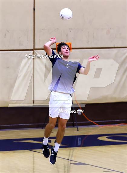 Thumbnail 2 in Redondo Union vs. Loyola (CIF SS D1 Playoffs) photogallery.
