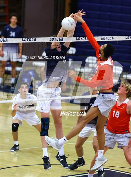 Thumbnail 1 in Redondo Union vs. Loyola (CIF SS D1 Playoffs) photogallery.