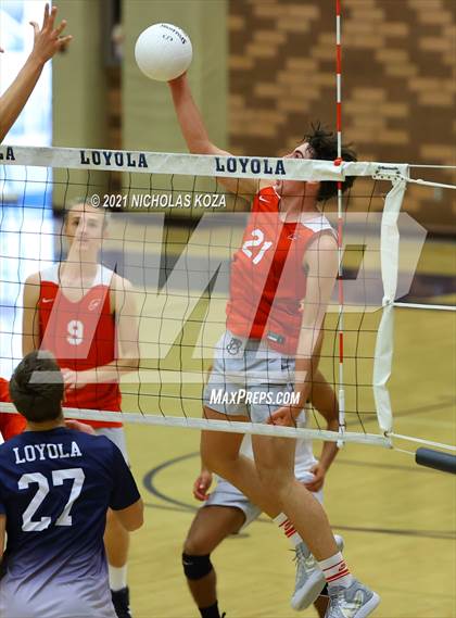 Thumbnail 2 in Redondo Union vs. Loyola (CIF SS D1 Playoffs) photogallery.