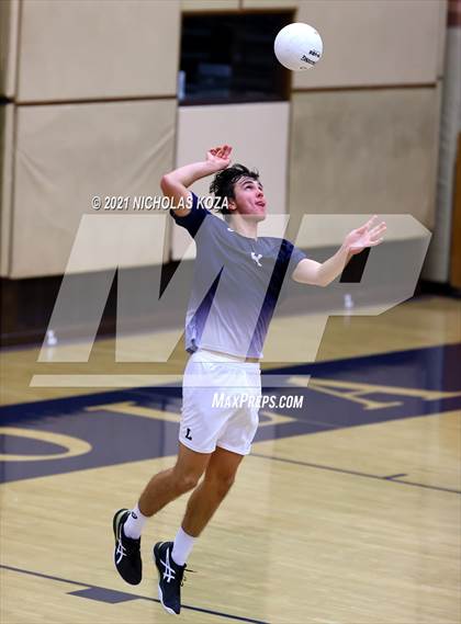 Thumbnail 3 in Redondo Union vs. Loyola (CIF SS D1 Playoffs) photogallery.