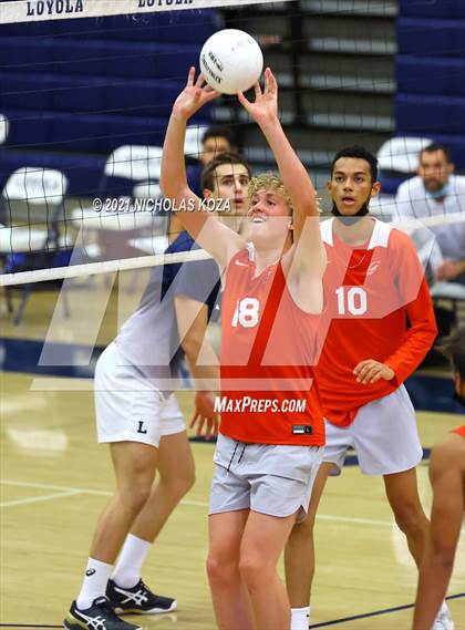 Thumbnail 2 in Redondo Union vs. Loyola (CIF SS D1 Playoffs) photogallery.