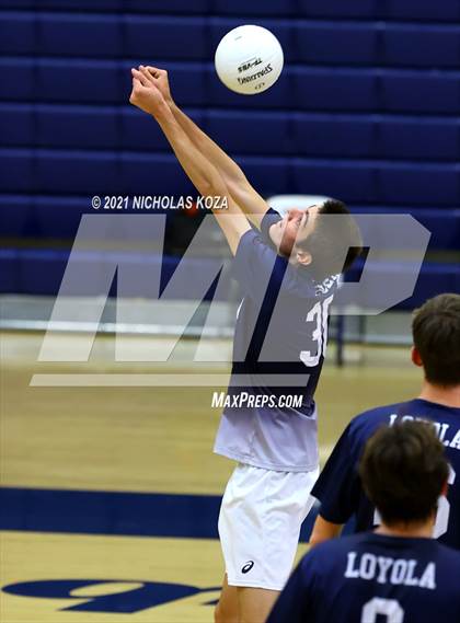 Thumbnail 3 in Redondo Union vs. Loyola (CIF SS D1 Playoffs) photogallery.