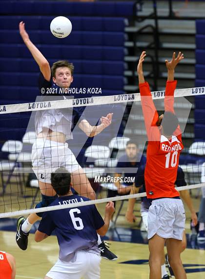 Thumbnail 2 in Redondo Union vs. Loyola (CIF SS D1 Playoffs) photogallery.