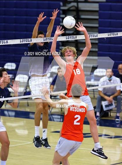 Thumbnail 3 in Redondo Union vs. Loyola (CIF SS D1 Playoffs) photogallery.