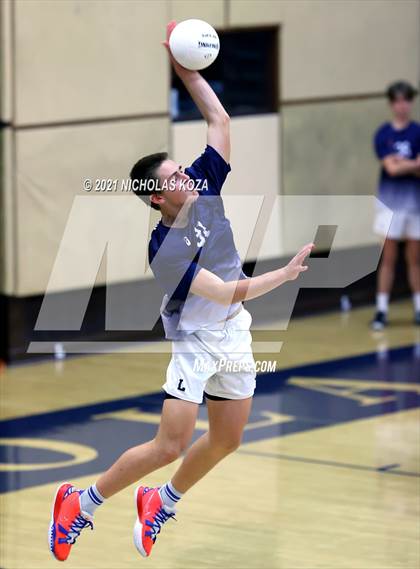 Thumbnail 3 in Redondo Union vs. Loyola (CIF SS D1 Playoffs) photogallery.