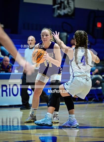 Thumbnail 1 in Berryville @ Cotter photogallery.