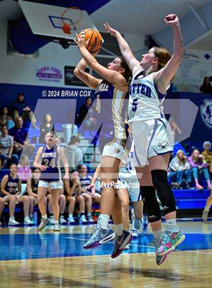 Thumbnail 3 in Berryville @ Cotter photogallery.