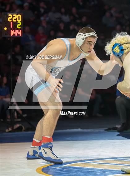 Thumbnail 3 in CIF State Boys Wrestling Championships (Finals; 152lbs - 285llbs) photogallery.