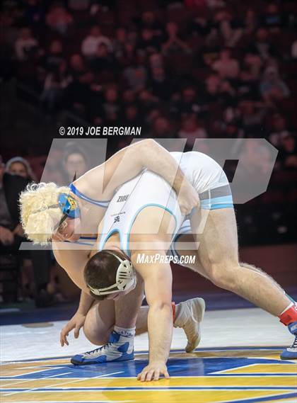 Thumbnail 3 in CIF State Boys Wrestling Championships (Finals; 152lbs - 285llbs) photogallery.