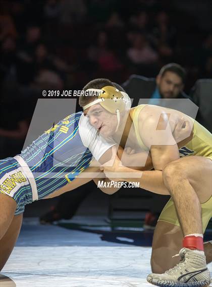 Thumbnail 2 in CIF State Boys Wrestling Championships (Finals; 152lbs - 285llbs) photogallery.