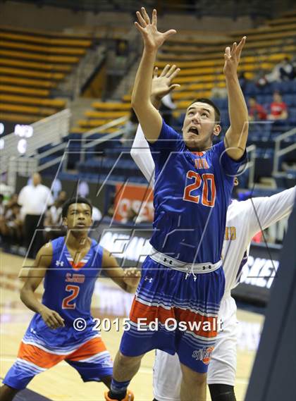 Thumbnail 1 in Oakland Tech vs. St. Joseph Notre Dame photogallery.