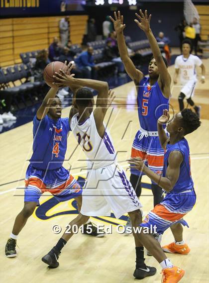 Thumbnail 3 in Oakland Tech vs. St. Joseph Notre Dame photogallery.