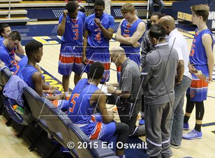 Thumbnail 2 in Oakland Tech vs. St. Joseph Notre Dame photogallery.