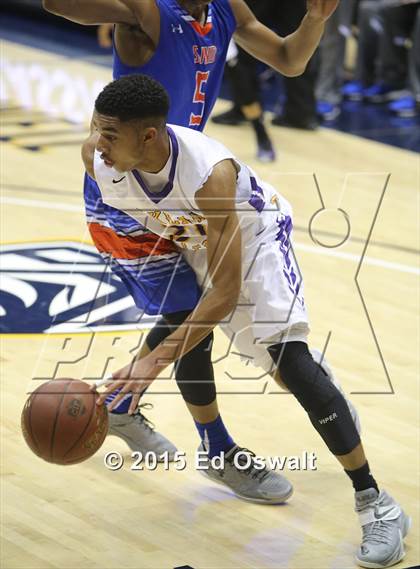 Thumbnail 2 in Oakland Tech vs. St. Joseph Notre Dame photogallery.