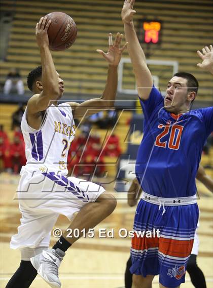 Thumbnail 3 in Oakland Tech vs. St. Joseph Notre Dame photogallery.