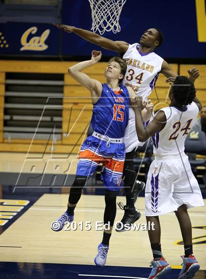 Thumbnail 1 in Oakland Tech vs. St. Joseph Notre Dame photogallery.