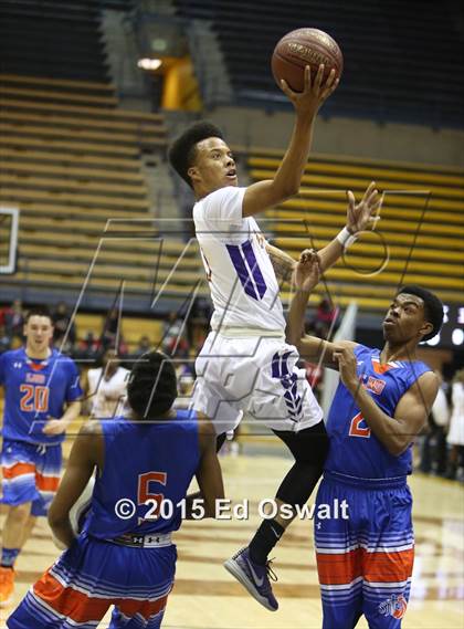 Thumbnail 1 in Oakland Tech vs. St. Joseph Notre Dame photogallery.