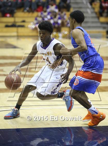 Thumbnail 1 in Oakland Tech vs. St. Joseph Notre Dame photogallery.