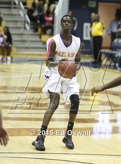 Thumbnail 1 in Oakland Tech vs. St. Joseph Notre Dame photogallery.